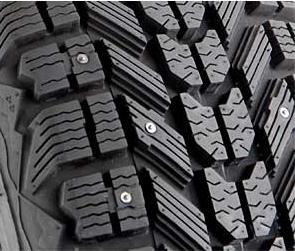 Spikes oder konventionelle Reifen - was ist sicherer?