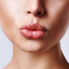 Wie lässt man die Lippen optisch prall aussehen?